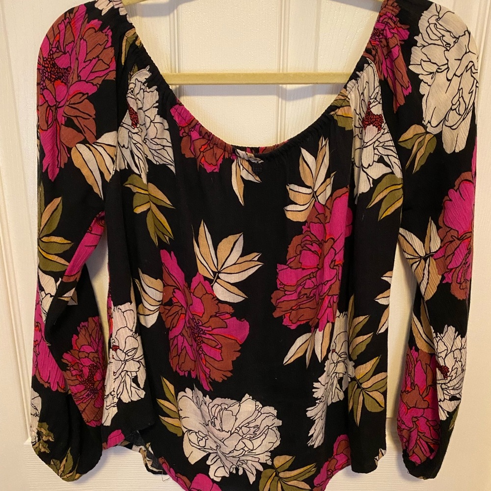 Billabong floral blouse size L